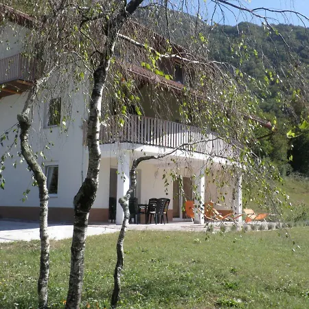 Soca House Apartman *